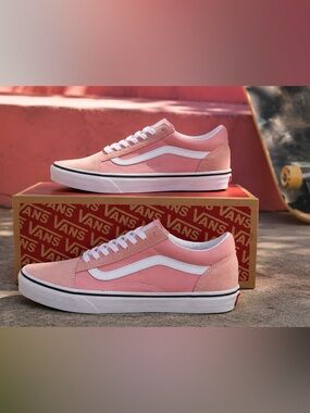 Vans Old Skool Pink & White Sneakers Women’s 8 / Youth 6.5 NIB